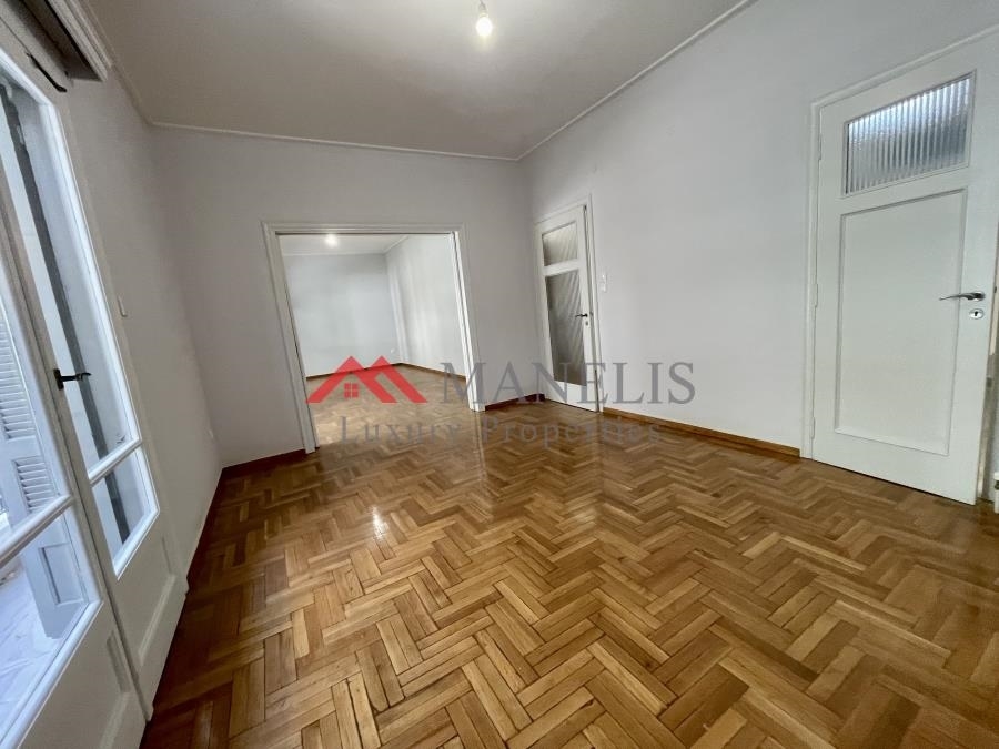 (For Sale) Residential Floor Apartment || Piraias/Piraeus - 140 Sq.m, 3 Bedrooms, 360.000€ 
