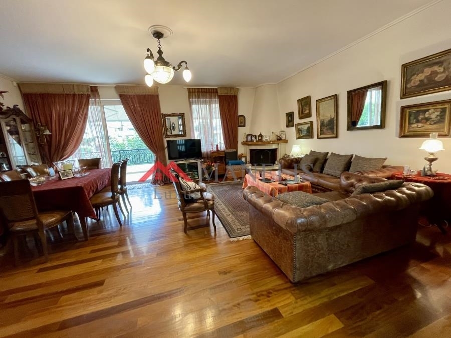 (Προς Πώληση) Κατοικία Μονοκατοικία || Αθήνα Νότια/Γλυφάδα - 200 τ.μ, 4 Υ/Δ, 650.000€ 